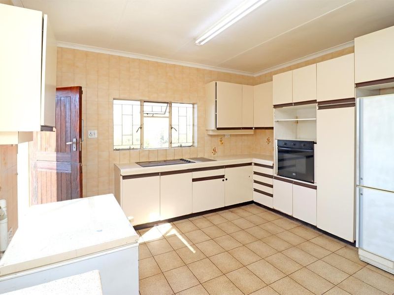 House For Sale In Pretoria - Photo 9