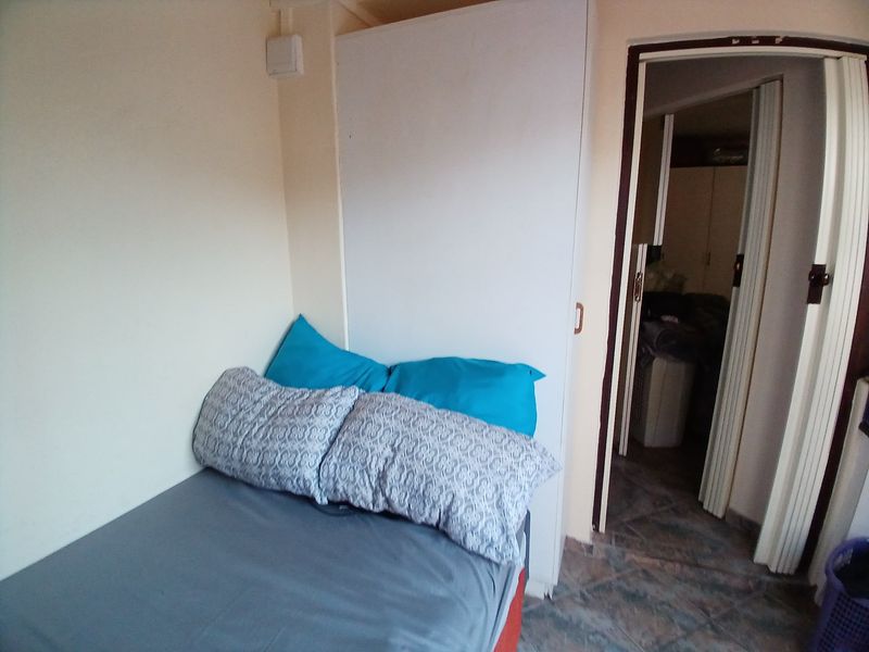 Apartment For Sale In Margate - Photo 8