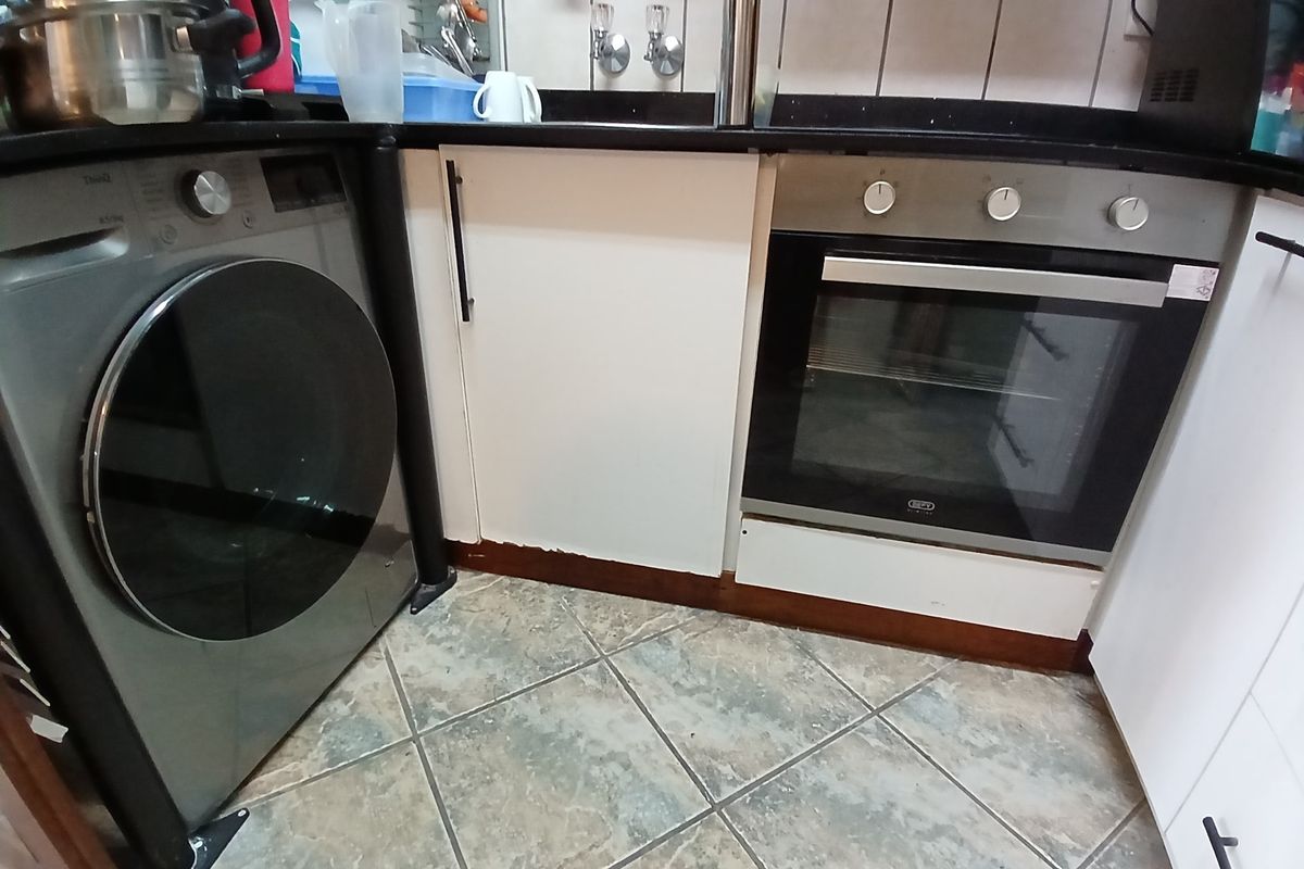 Apartment For Sale In Margate - Photo 4