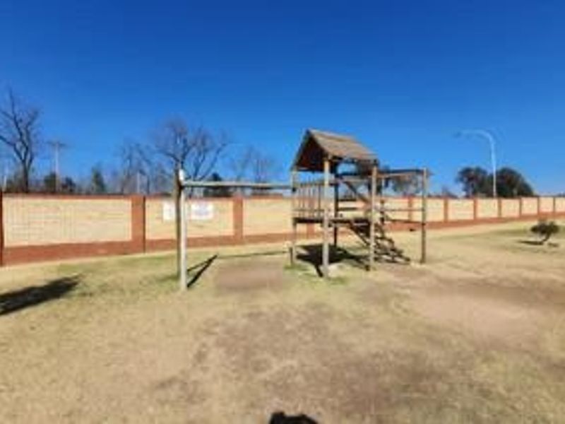 Apartment For Sale In Boksburg - Photo 2