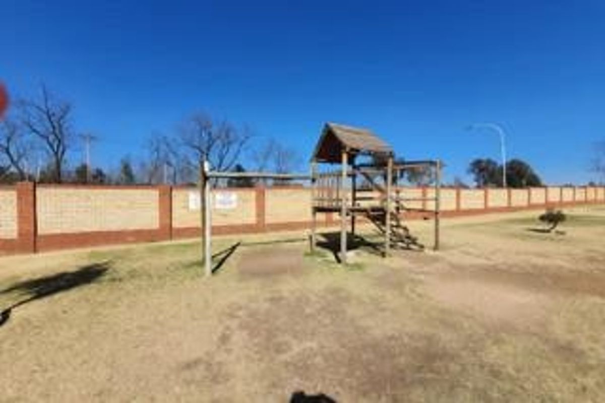 Apartment For Sale In Boksburg - Photo 2