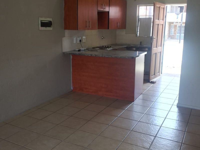 Apartment For Sale In Boksburg - Photo 6