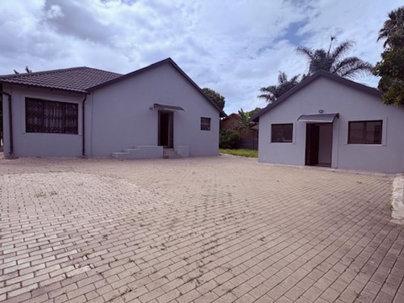 House For Sale In Midrand - Photo 2