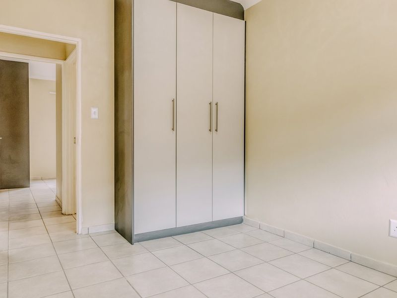 Apartment For Sale In Benoni - Photo 9