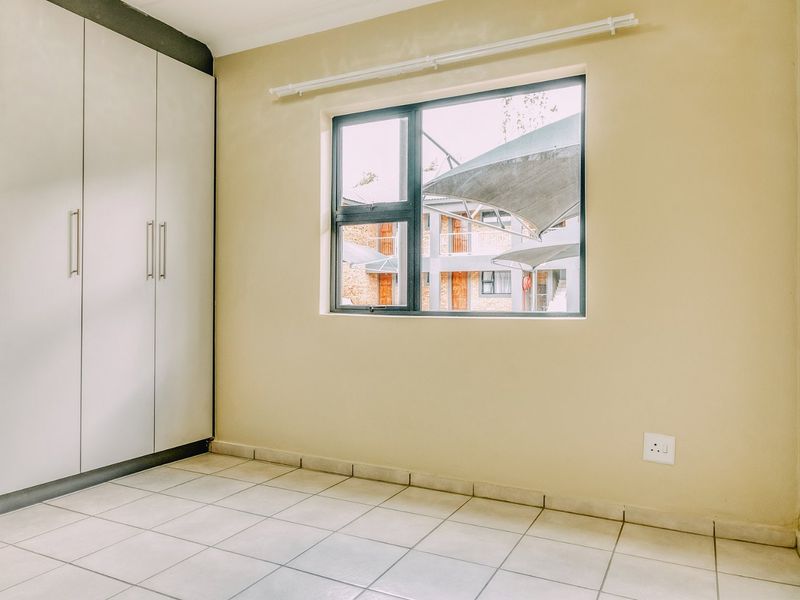 Apartment For Sale In Benoni - Photo 5