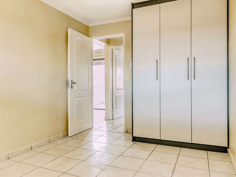 Apartment For Sale In Benoni - Photo 4