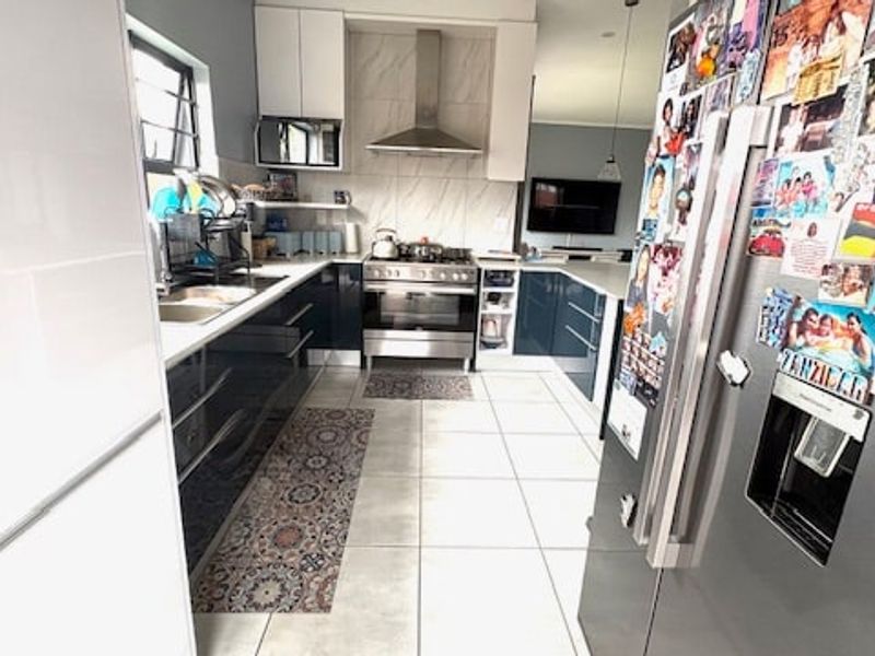 House For Sale In Midrand - Photo 2