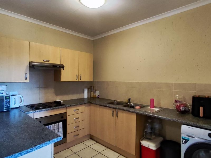 Apartment For Sale In Boksburg - Photo 5