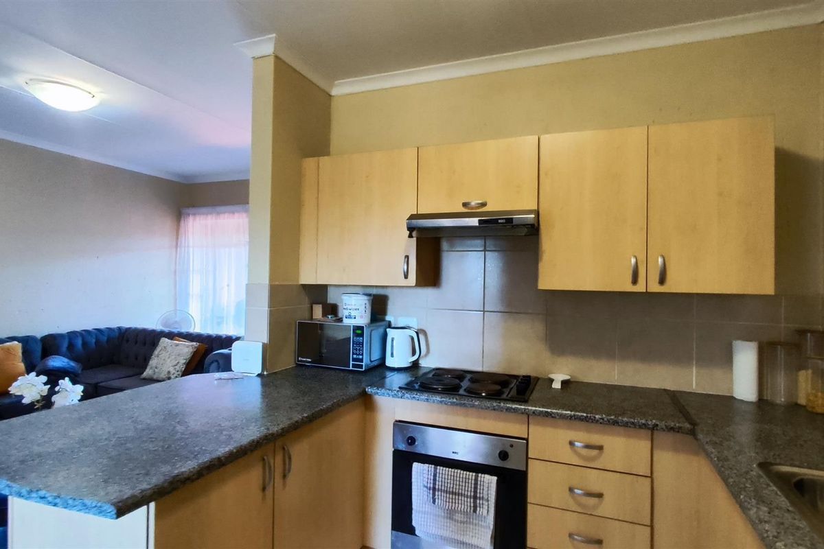 Apartment For Sale In Boksburg - Photo 4