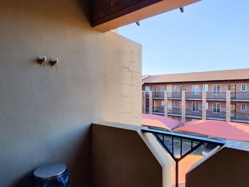 Apartment For Sale In Boksburg - Photo 3