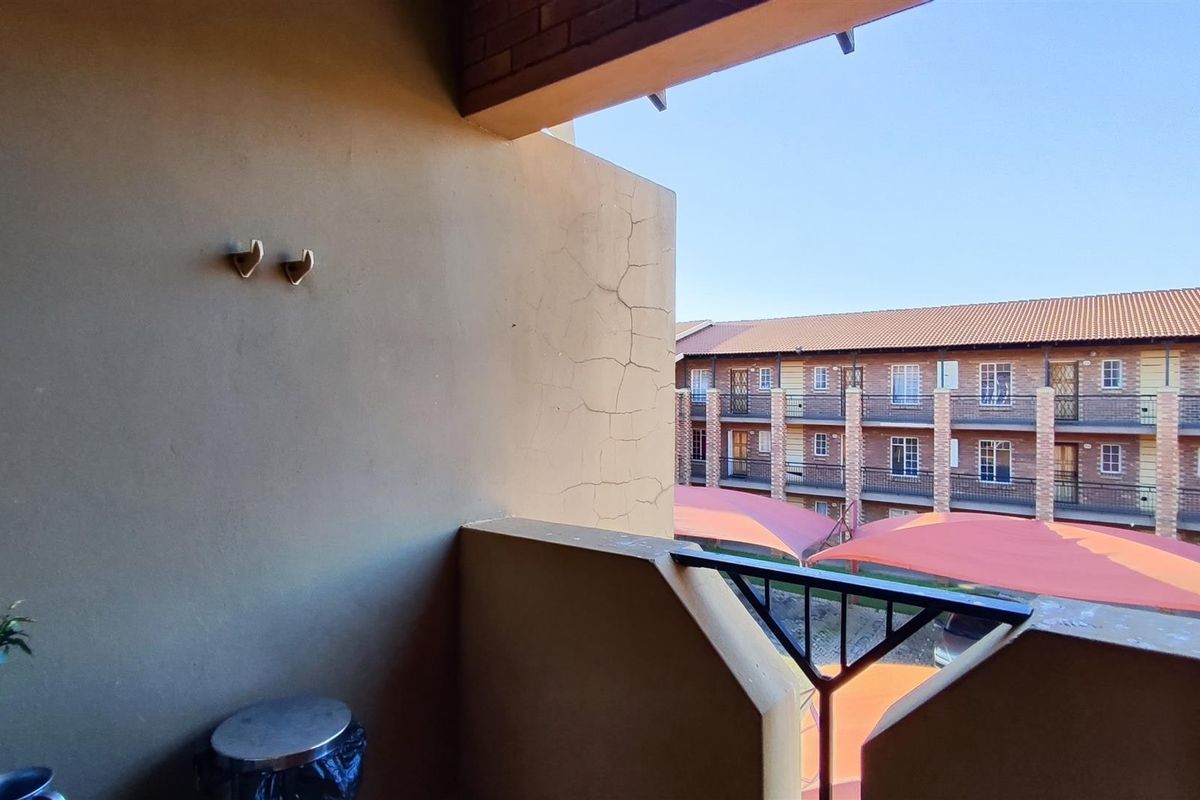 Apartment For Sale In Boksburg - Photo 3