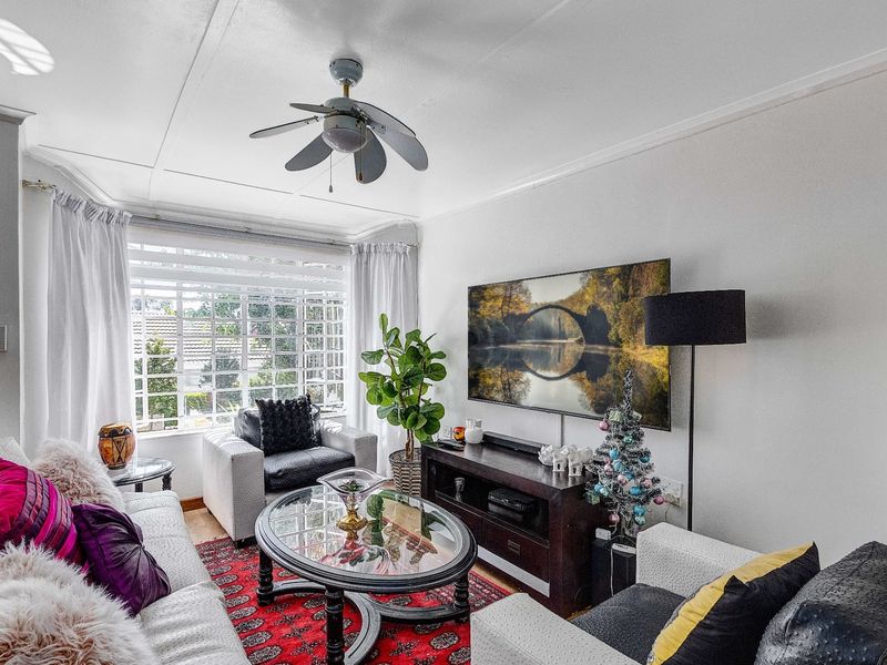 Townhouse For Sale In Sandton - Photo 4