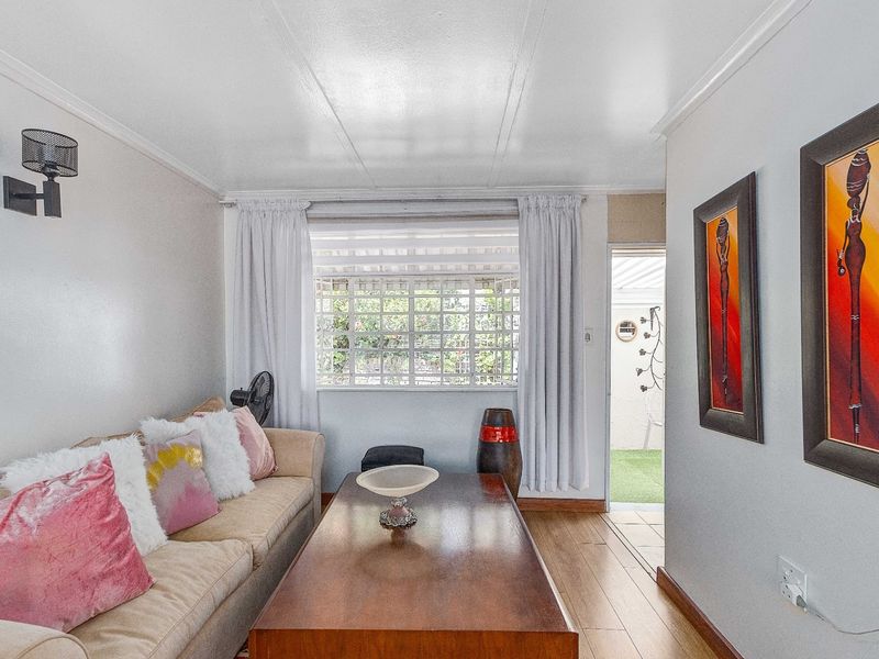 Townhouse For Sale In Sandton - Photo 5