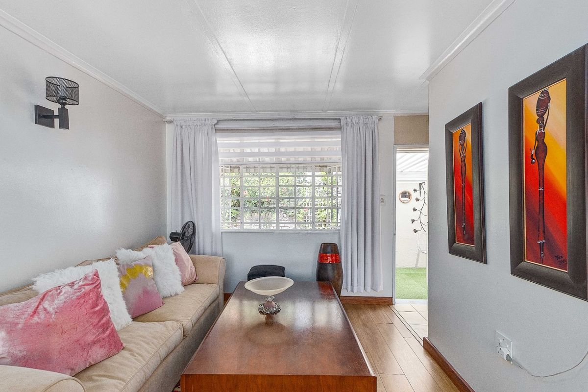 Townhouse For Sale In Sandton - Photo 5