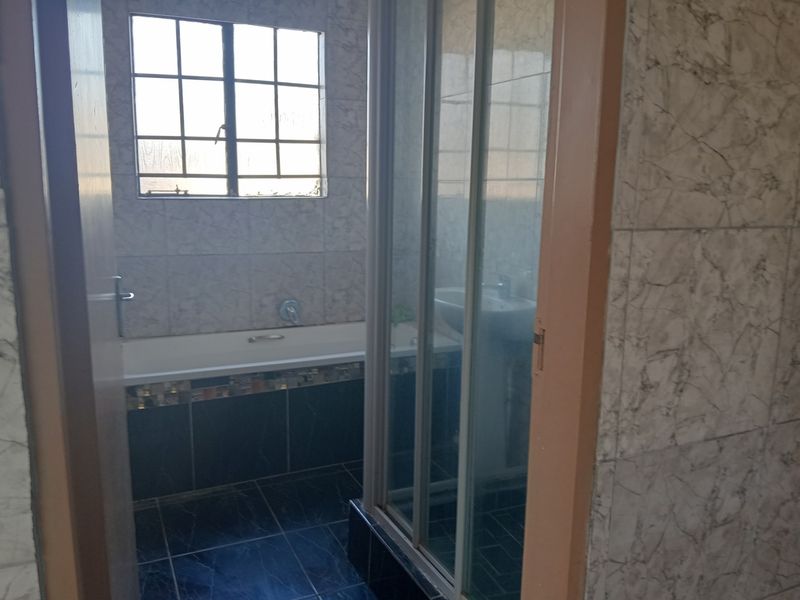 House Sold In Pretoria - Photo 2