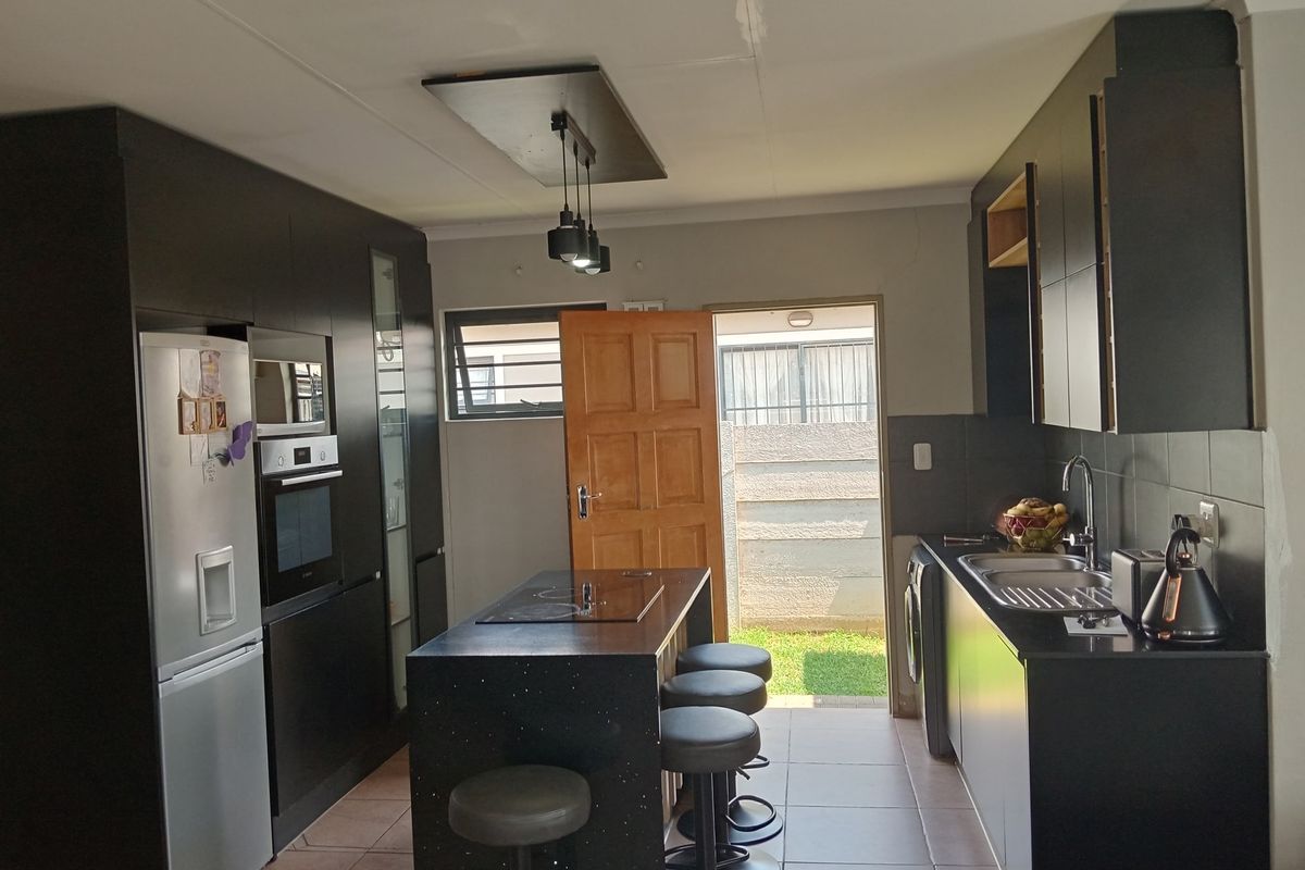 House For Sale In Pretoria - Photo 4
