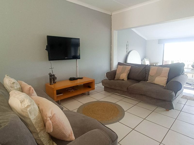 Townhouse For Sale In Port Edward - Photo 6
