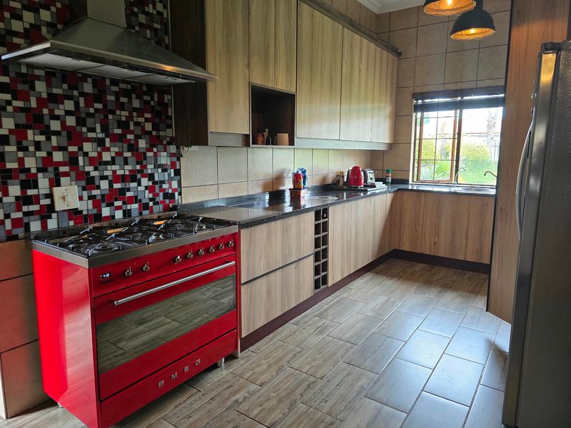 House For Sale In Middelburg - Photo 3