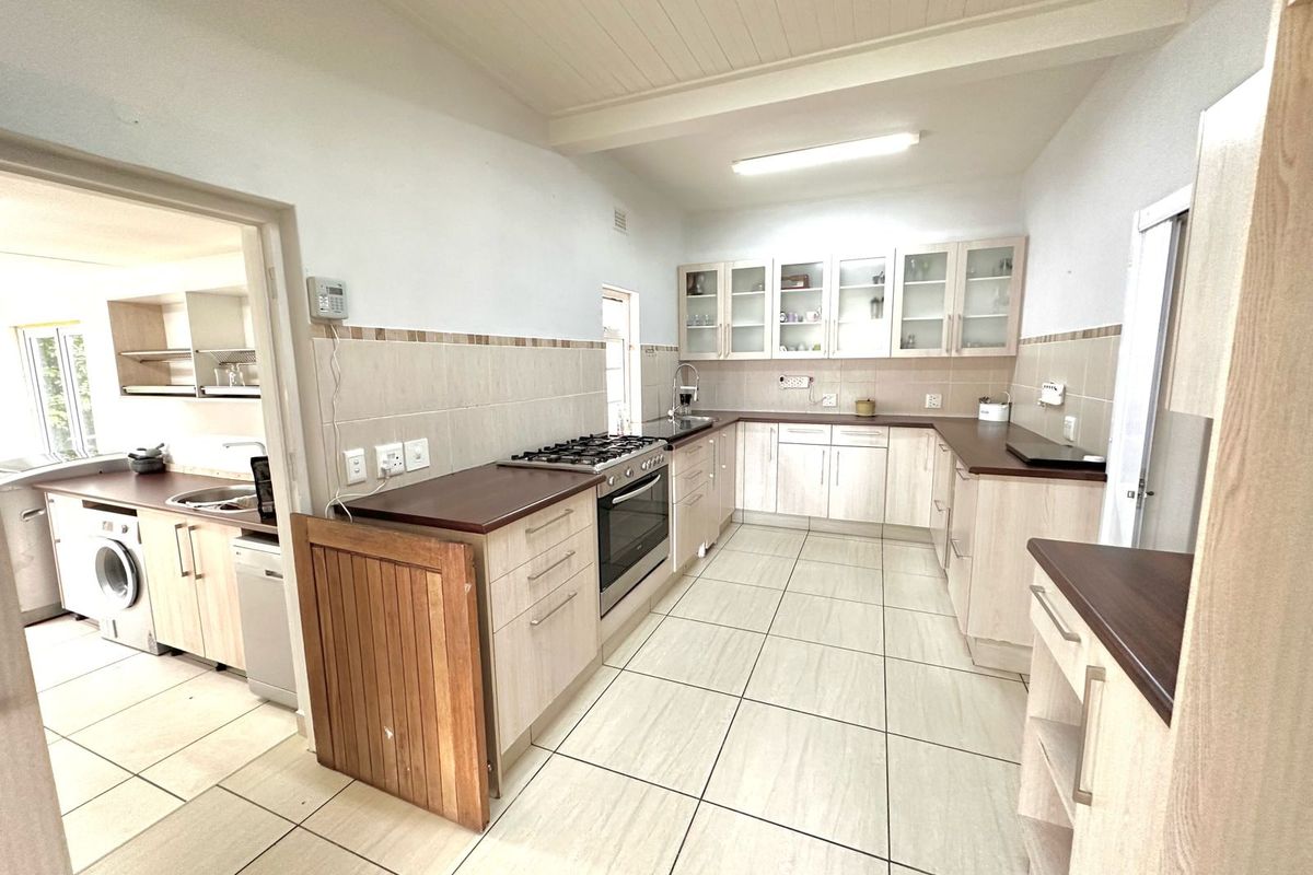 House For Sale In Margate - Photo 4