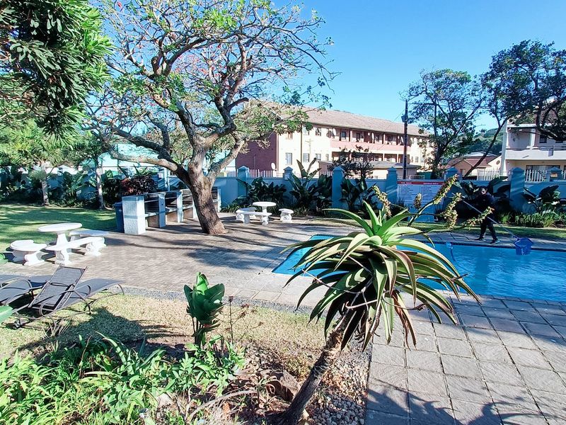 Apartment For Sale In Margate - Photo 2