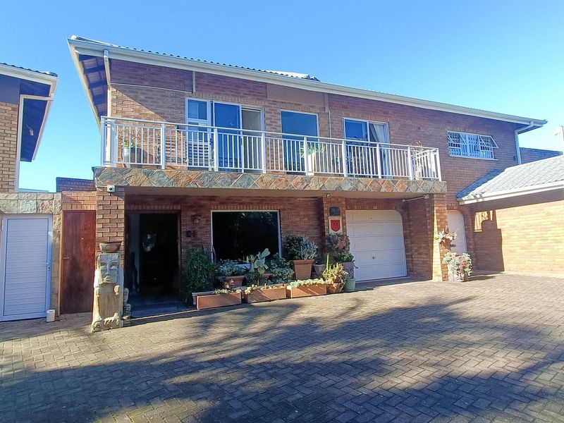 Townhouse For Sale In Margate - Photo 4
