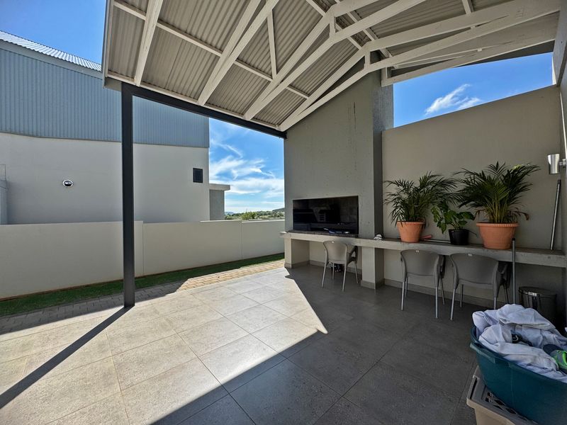 Townhouse For Sale In Bloemfontein - Photo 1