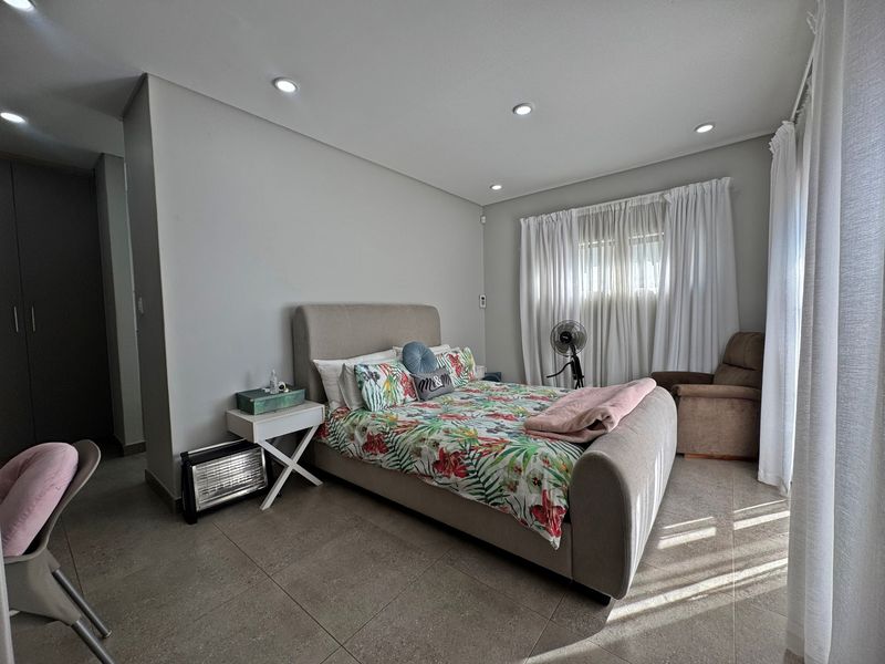 Townhouse For Sale In Bloemfontein - Photo 4