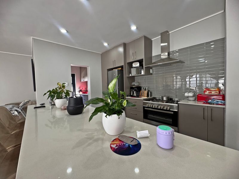 Townhouse For Sale In Bloemfontein - Photo 6