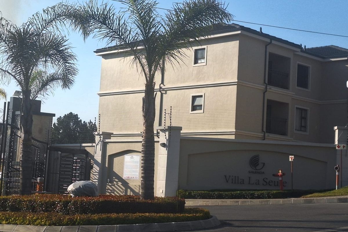 Apartment For Sale In Midrand - Photo 4