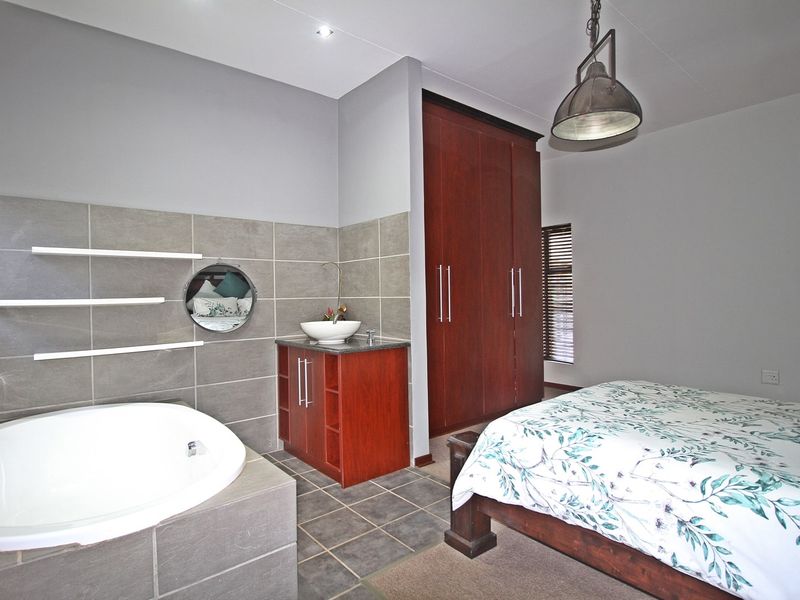House For Sale In Bloemfontein - Photo 3