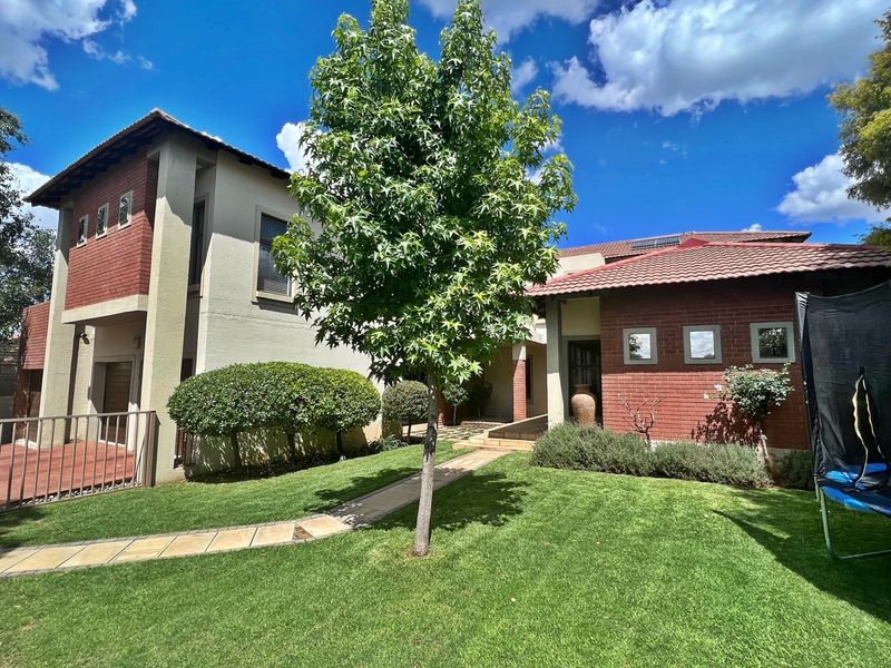 House For Sale In Bloemfontein - Photo 2