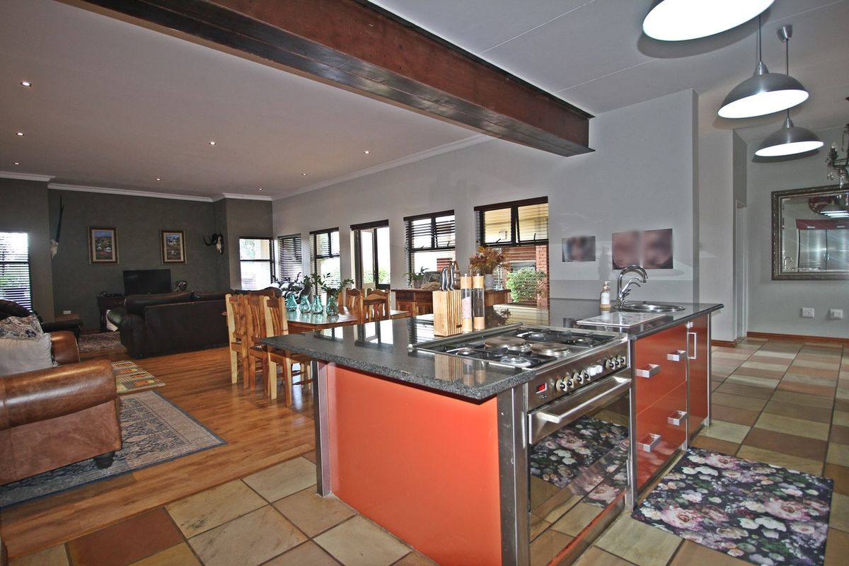 House For Sale In Bloemfontein - Photo 4