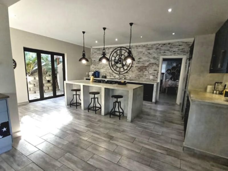 House For Sale In Margate - Photo 4