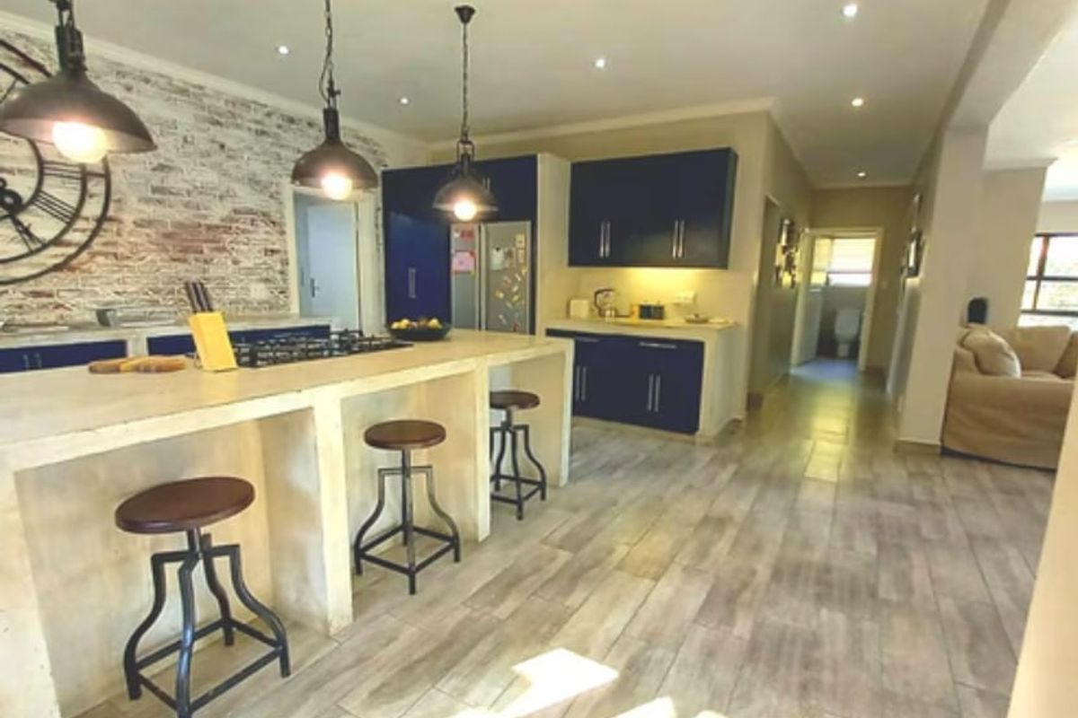 House For Sale In Margate - Photo 2