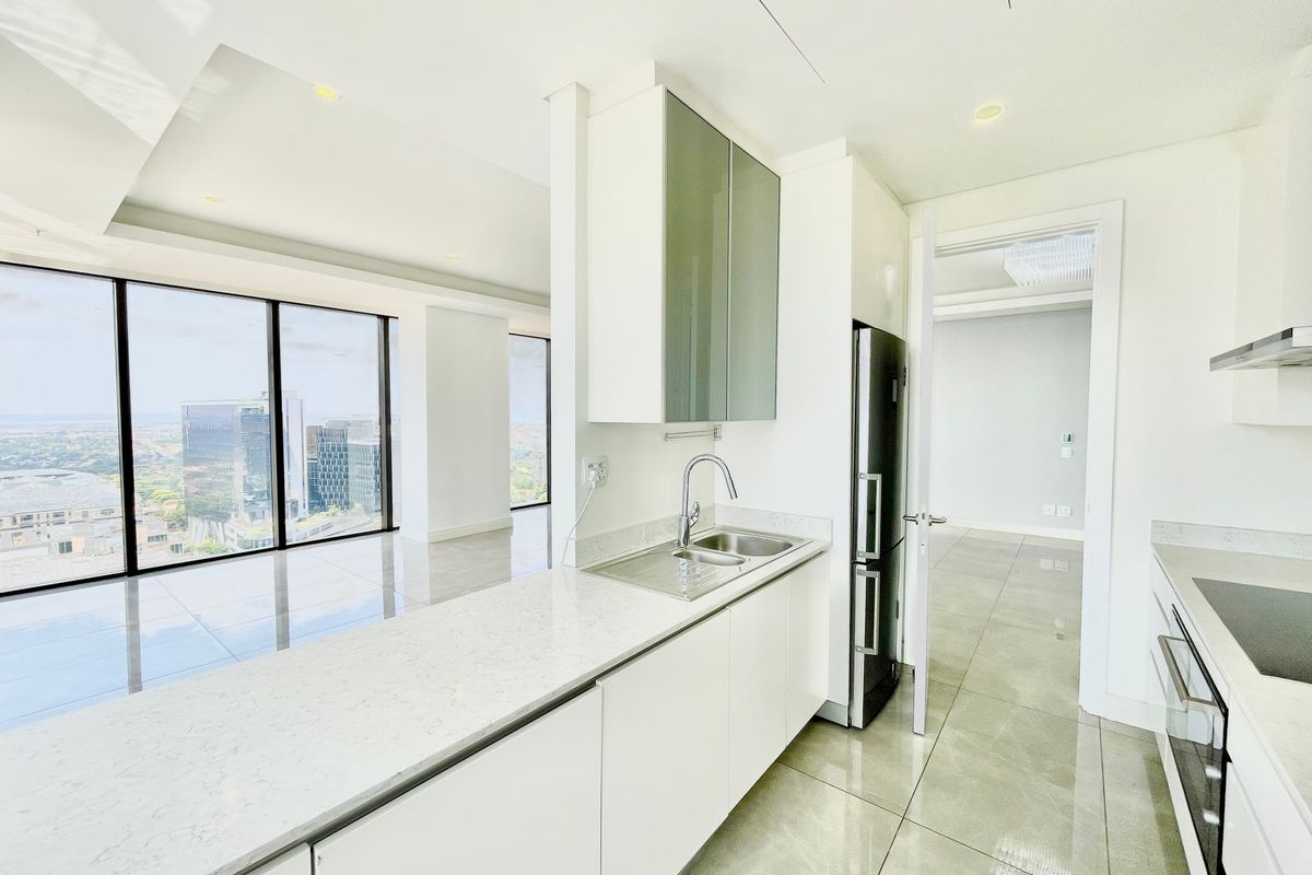 Apartment For Sale In Sandton - Photo 2