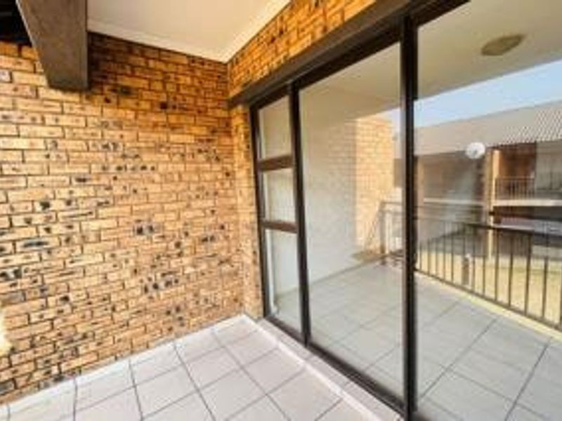 Apartment For Sale In Boksburg - Photo 2