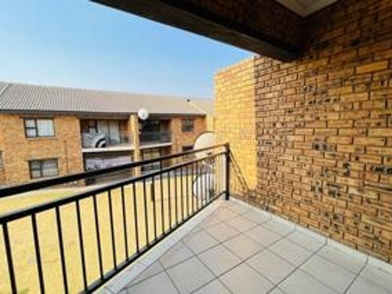 Apartment For Sale In Boksburg - Photo 4