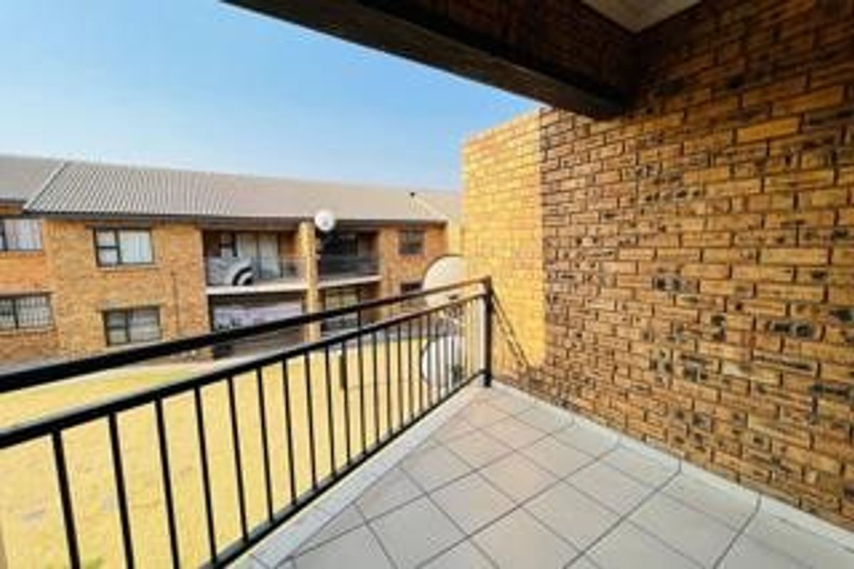 Apartment For Sale In Boksburg - Photo 4