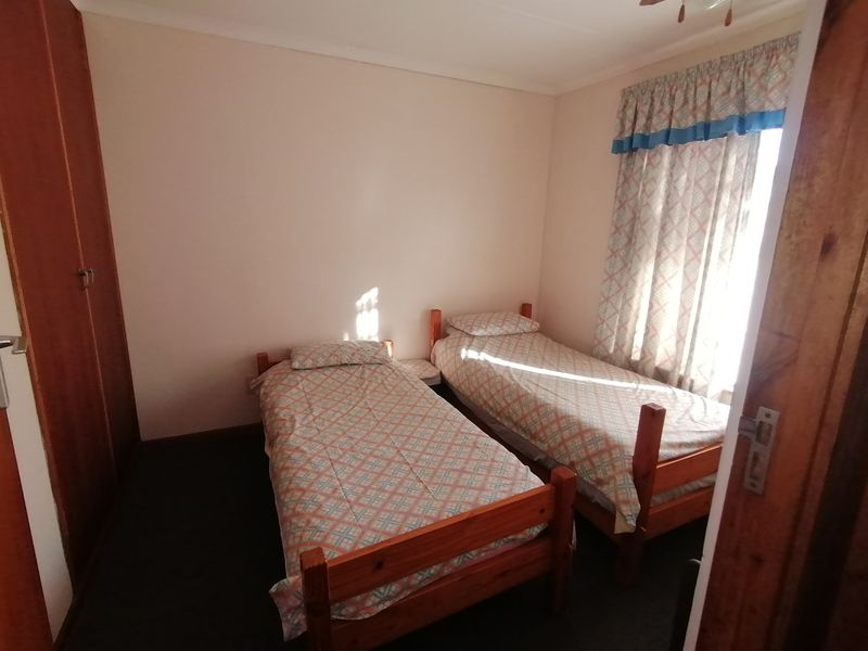 Apartment For Sale In Port Edward - Photo 8