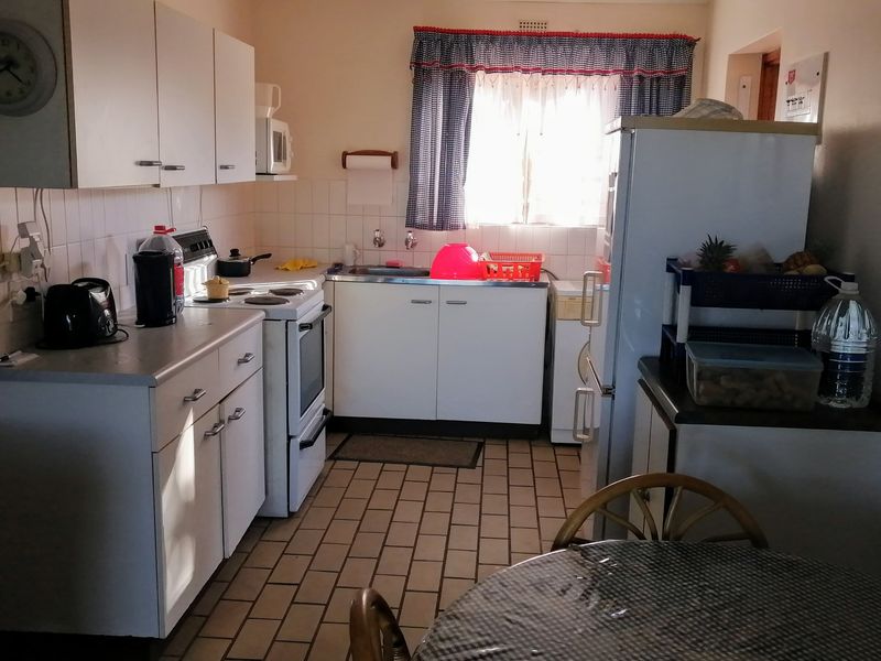 Apartment For Sale In Port Edward - Photo 7