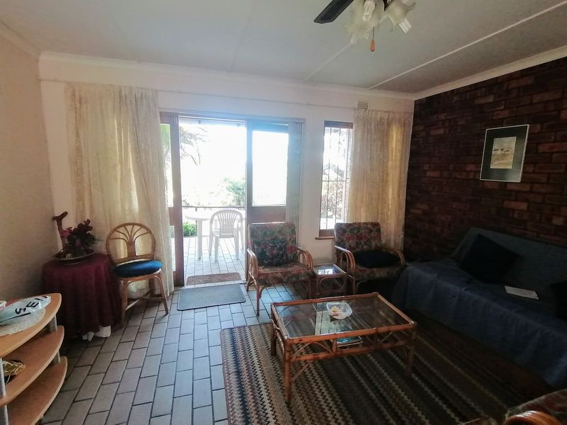 Apartment For Sale In Port Edward - Photo 3