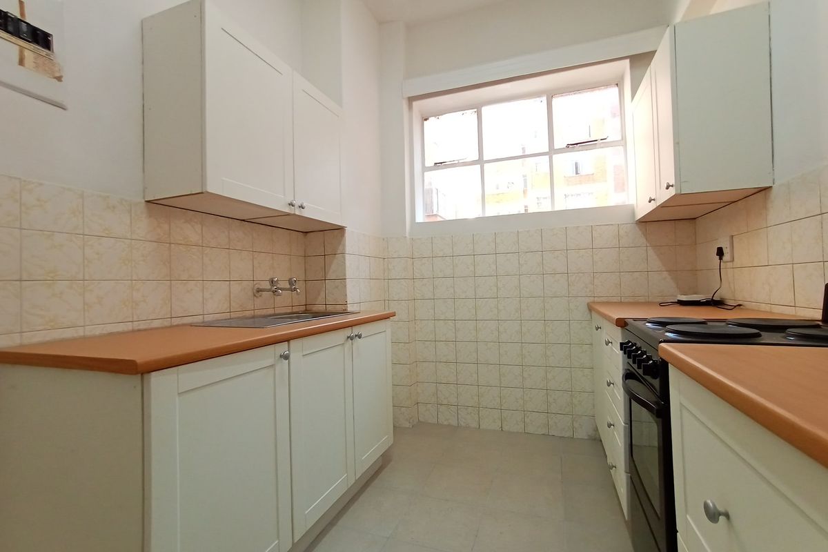 Apartment For Sale In Johannesburg - Photo 2