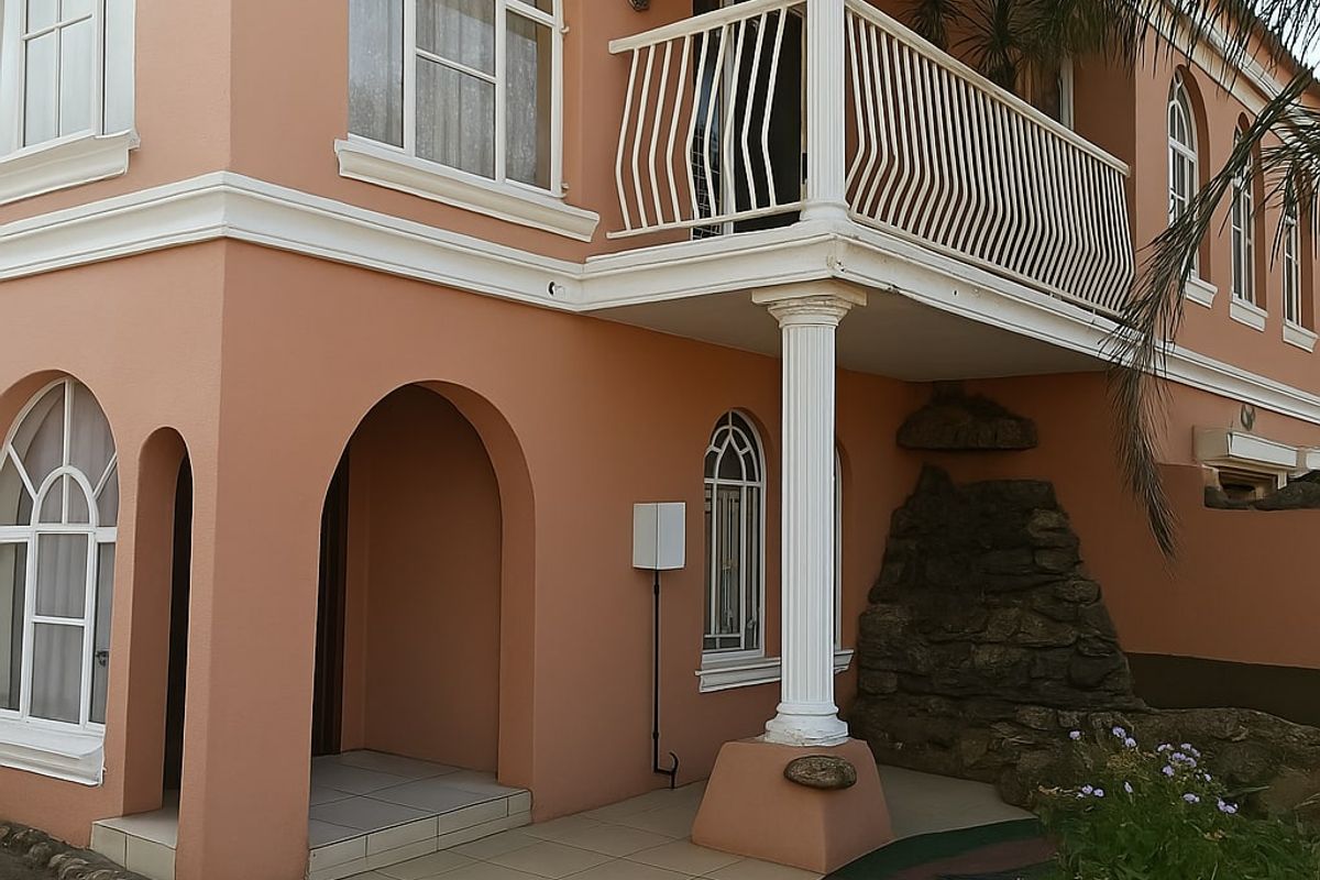 House For Sale In Johannesburg - Photo 2
