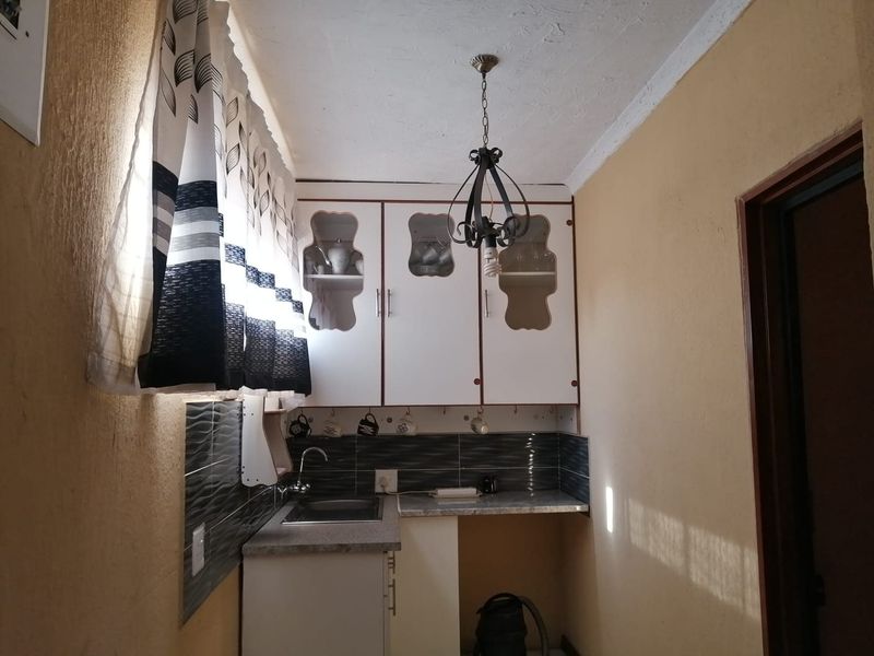 House For Sale In Johannesburg - Photo 5