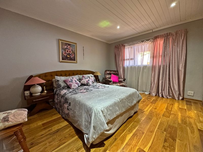 House For Sale In Bloemfontein - Photo 4