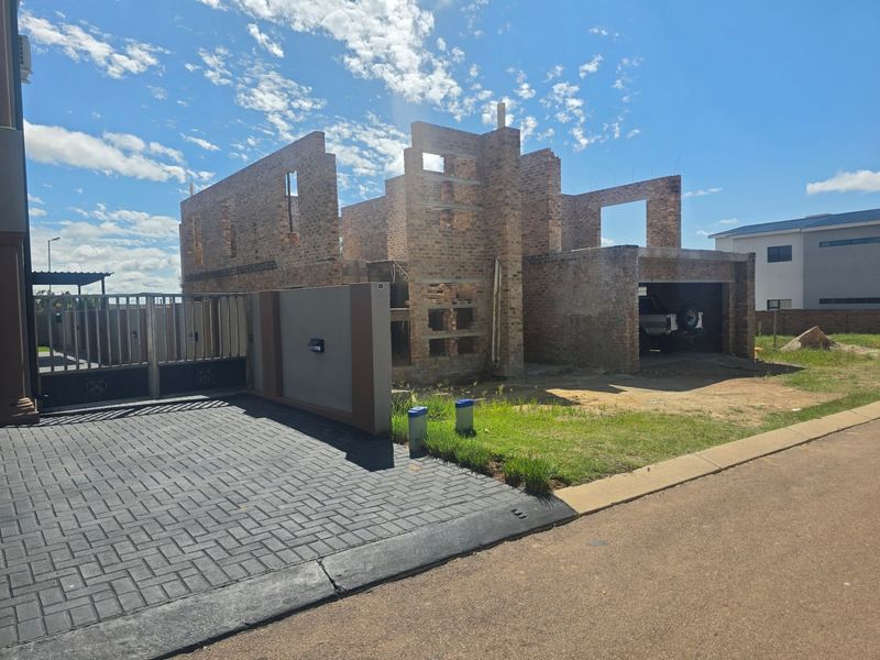 House For Sale In Rayton - Photo 4