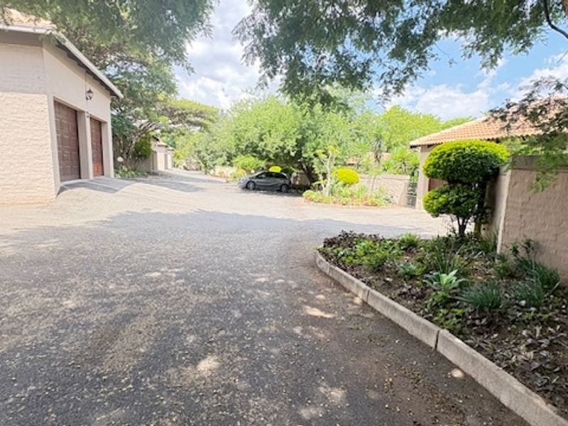 Cluster For Sale In Midrand - Photo 2