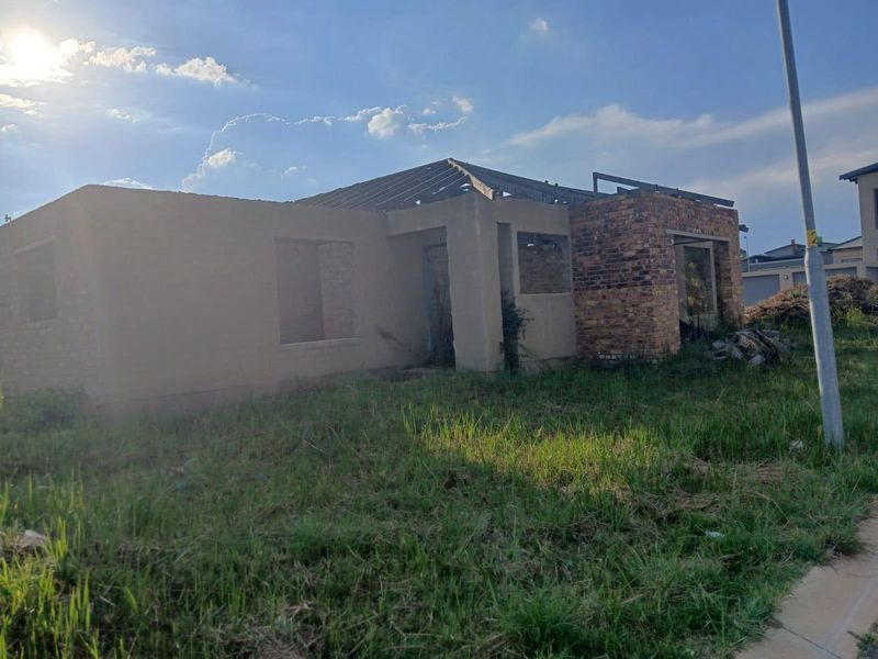 House For Sale In Rayton - Photo 10