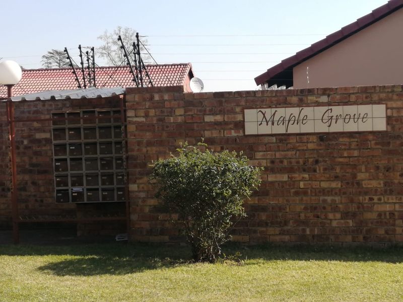 Cluster For Sale In Johannesburg - Photo 2