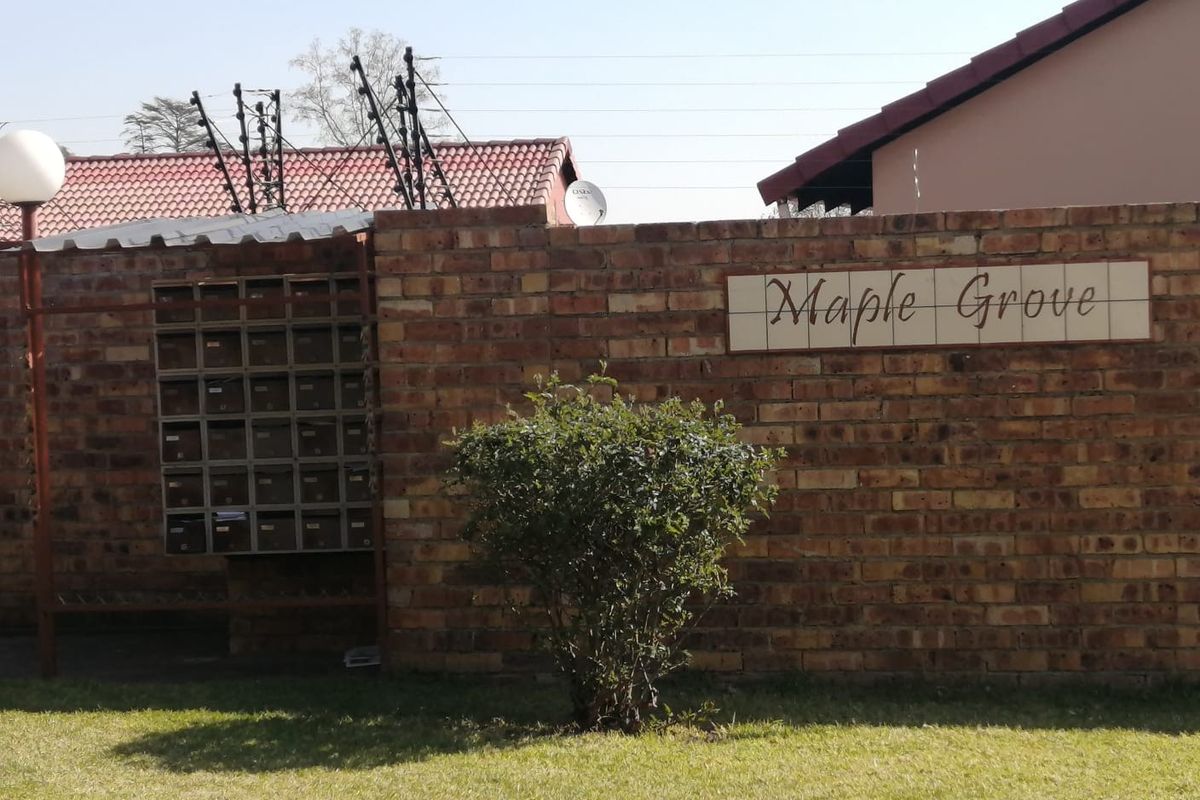 Cluster For Sale In Johannesburg - Photo 2